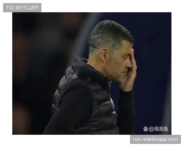 那不勒斯近期防守表现不佳,多场比赛后防线出现漏洞,影响联赛竞争力 那不勒斯近期防守表现不佳,多场比赛后防线出现漏洞,影响联赛竞争力